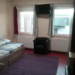 Hotel P&P V-V Ug
